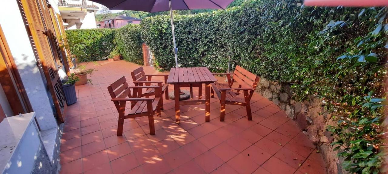 Appartamento Comodo Per Lerici E 5 Terre Piano di Follo Bagian luar foto